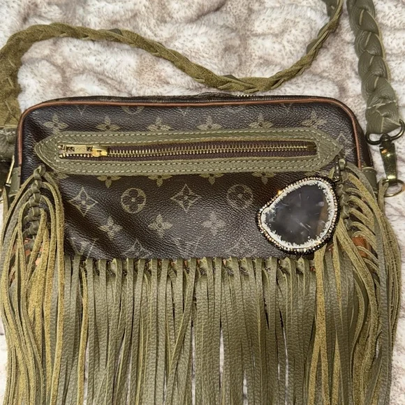 Vintage Boho Bags genuine Louis Vuitton fringe crossbody - Picture 2 of 4